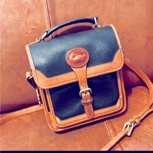 VTG Dooney Bourke Surrey R120 Medium Carrier